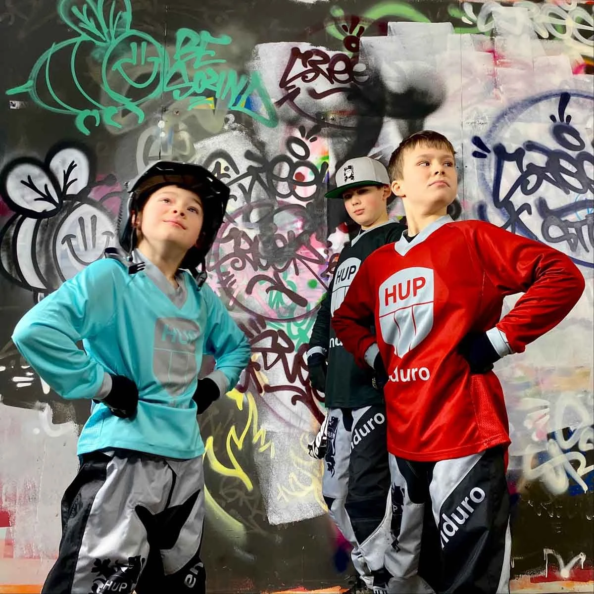 HUPcc HUP Enduro Children's Long-Sleeve MTB Jersey (Black, Red Or Blue) 7 HUPcc HUP Enduro Children's Long-Sleeve MTB Jersey (Black, Red Or Blue)